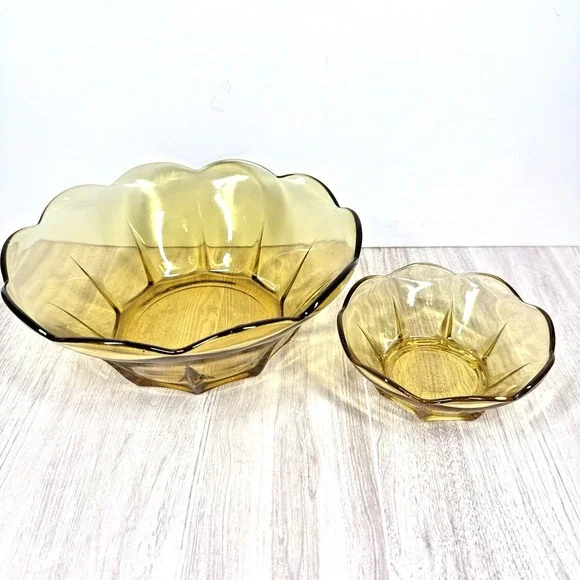 Vintage Amber Glass Serving Bowl Set‎ Retro Scalloped Dessert Fruit Bowls