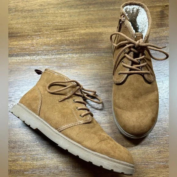 Cat & Jack Boys' Size 3 Ronin Chukka Tan Faux Suede Boots