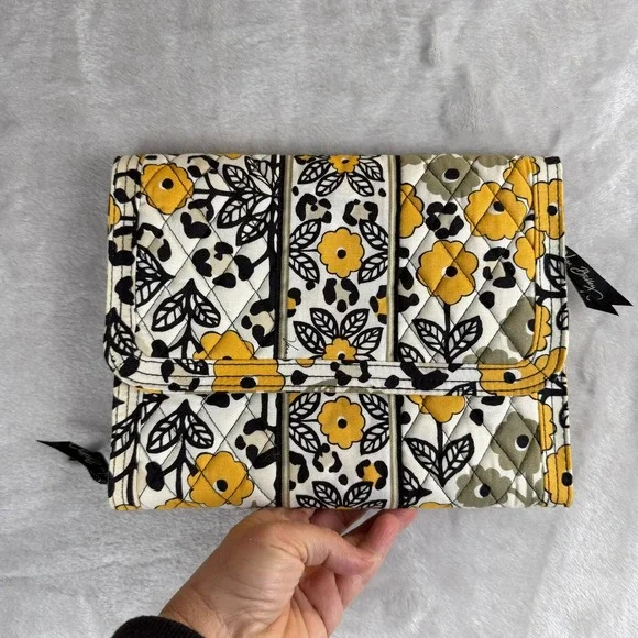 Vera Bradley Hanging‎ Travel Organizer Quilted Floral Leopard Yellow Black White