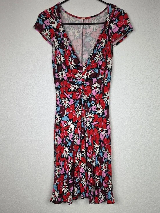Free People $98 Medium Red Floral Ruched Mini Dress