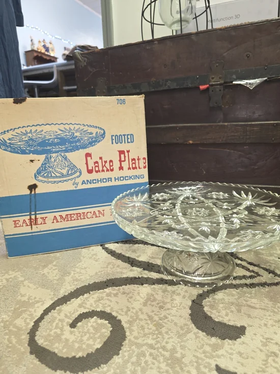 Anchor Hocking Early American Footed Cake Plate - Clear Glass