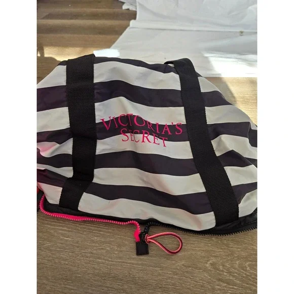 Victoria's Secret Striped Duffel Bag‎ Black White Pink Logo Travel Weekender