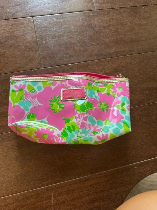 Lilly Pulitzer Estée Lauder Floral Pink Cosmetic Pouch - Designer Style