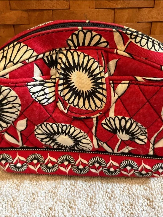 Vera Bradley Red Floral Deco Daisy Quilted Cosmetic Case