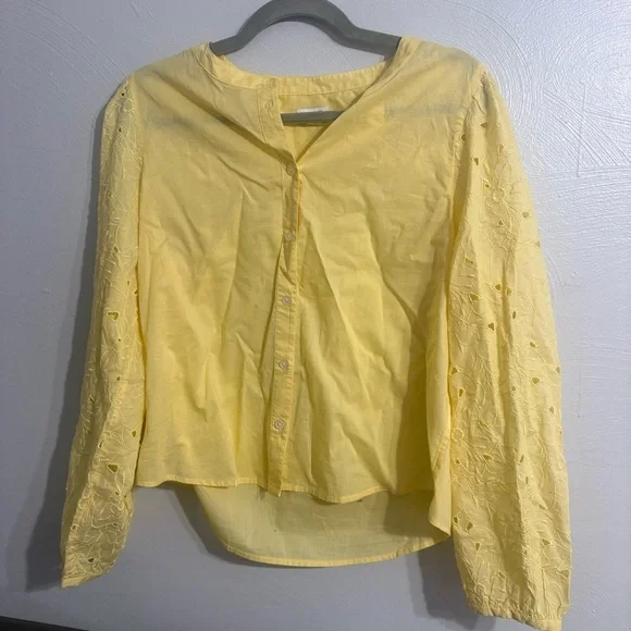 J.Crew Yellow Embroidered Eyelet Sleeve Button Shirt Blouse Size Medium Cotton