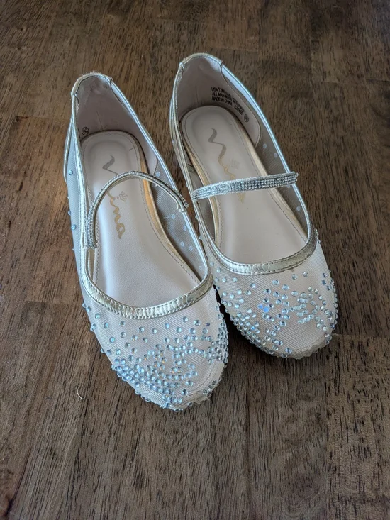 Unisa Kids Ivory Pearl Embellished Mary Jane Flats