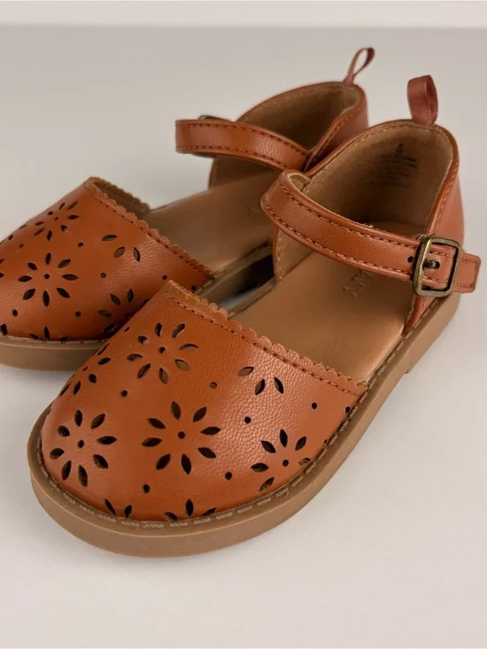 Old Navy Toddler Girls Brown Floral Cutout Mary Jane Shoes  Velcro Ankle Strap 8