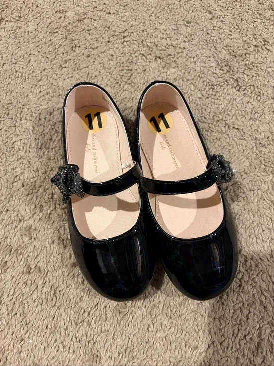 Girls Black Patent Mary Jane Shoes with Glitter Bow - Size 11
