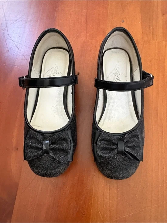 Girls Black Mary Jane Dress Shoes with Bow Accent