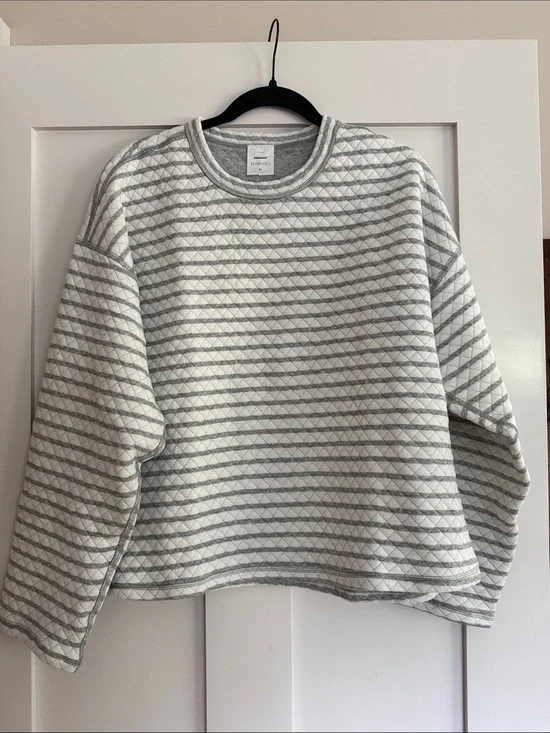 J.Crew NWOT Reversible Cozy Gray Quilted Crewneck Pullover - Women’s Size XL
