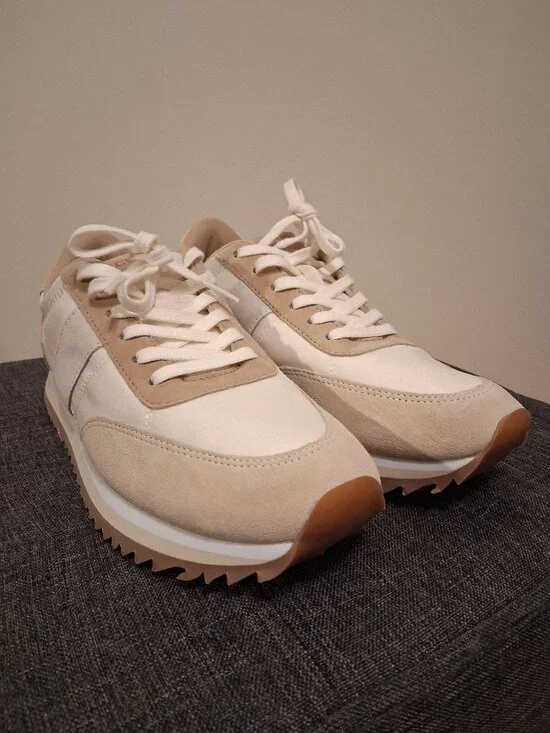 J.Crew Women's Retro Runner Sneakers EUC Ivory/Cream Size 8
