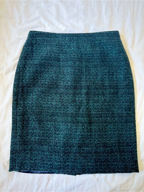 J. Crew Wool Blend tweed bouclé pencil skirt size 2
