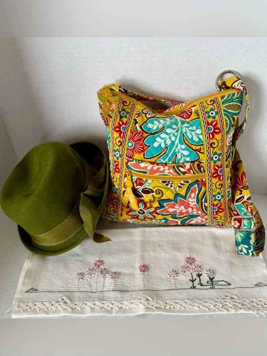 Vera Bradley Provençal pattern Quilted Floral Crossbody