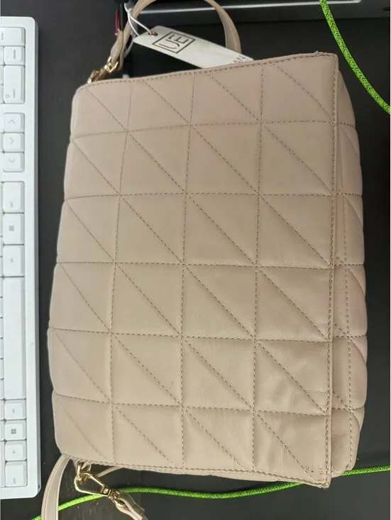 Crossbody purse