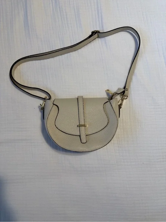 Elegant Cream Saddle Crossbody Bag - Italian Leather