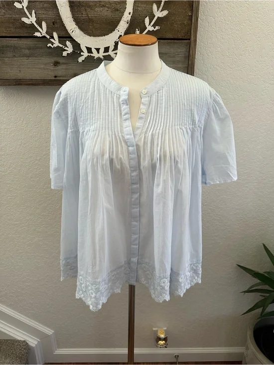 J. Crew Light Blue Pintuck Blouse with Lace Hem size L NWT CK051