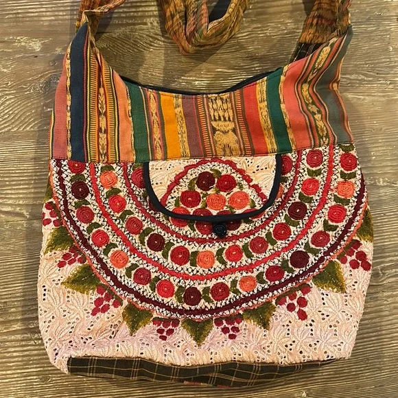 Bohemian embroidered bucket shoulder crossbody bag