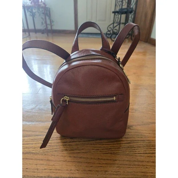 Fossil Megan Brown Leather Mini Small Backpack Purse Zipper Pockets Bag Charm