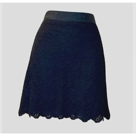J. Crew scalloped lace mini skirt,‎ black size 4
