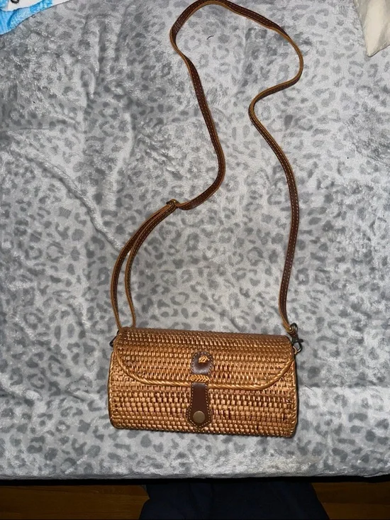 Woven Straw Crossbody Bag in Brown