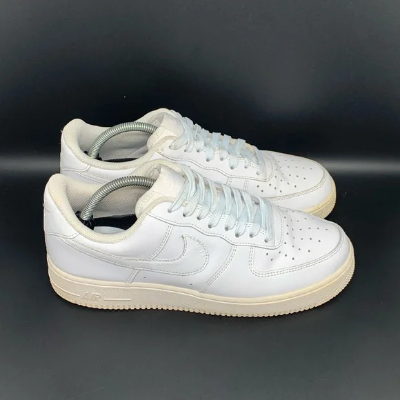 Nike Air Force 1’s‎ ‘07 Triple White Shoes Men’s Sz 9.5
