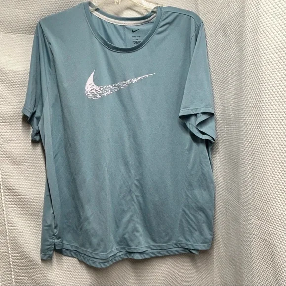 Nike Blue‎ Short Sleeve Tee with Iconic Swoosh XXL