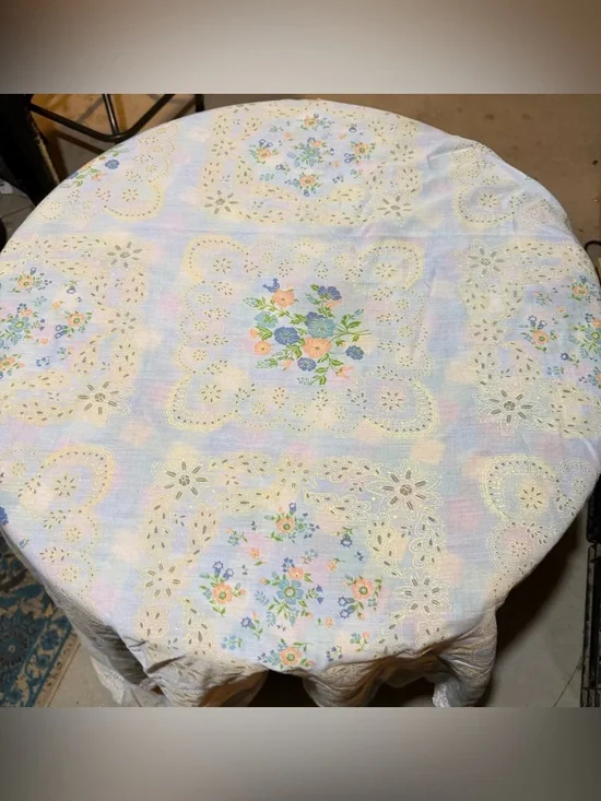 Vintage Floral Tablecloth With Lace Pattern