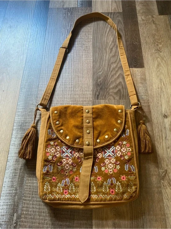 Source Unknown Brown Floral Embroidered Tassel Crossbody Bag