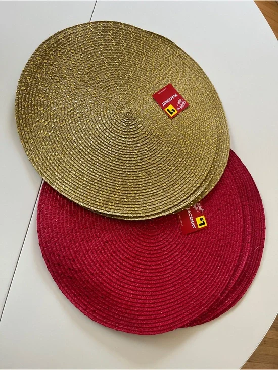 Round Metallic Placemats - set of 8 (5 red, 3 gold) all new