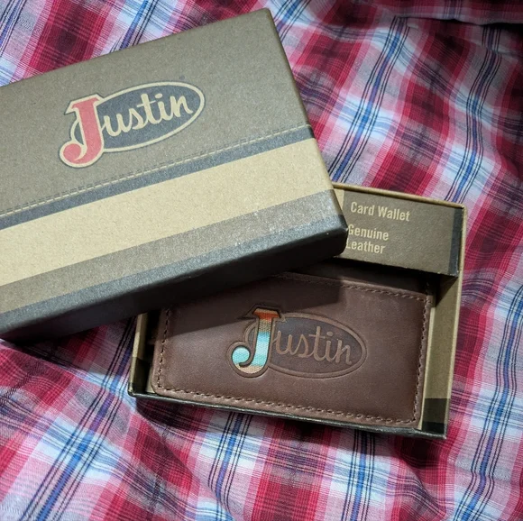 Justin wallet
