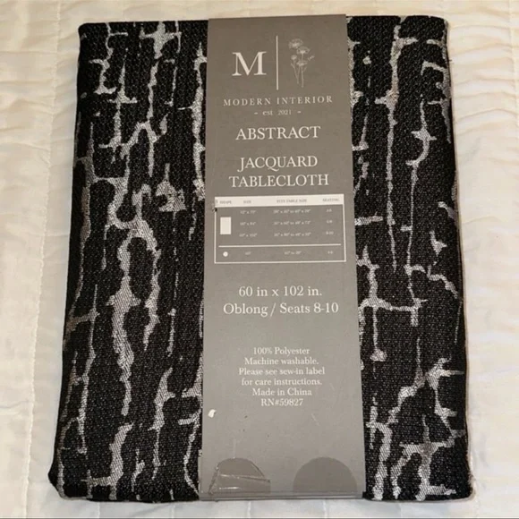 🆕Modern Interior Jacquard Tablecloth