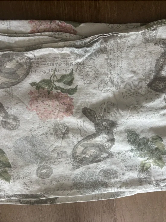 VFloral & Bunny Printed tablecloth- Pink, Green, Gray
