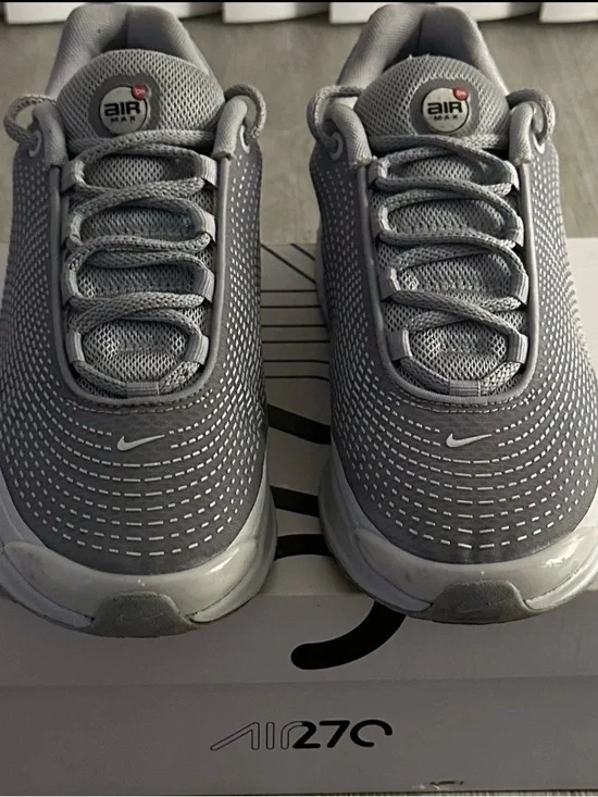 Nike Gray Air Max 270 Casual Sneakers