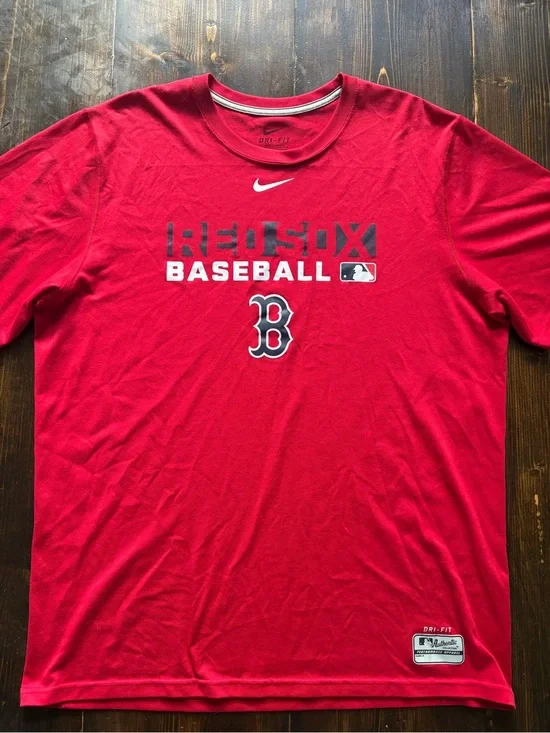 Vintage Nike Red Boston Red Sox Baseball Tee Size Large