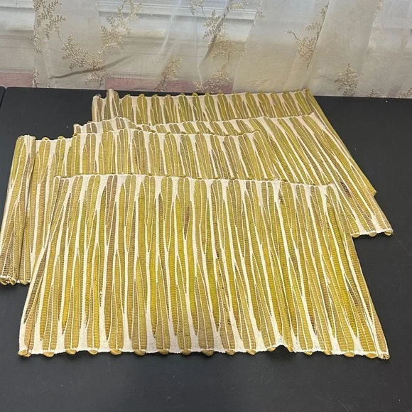 Pier 1 woven bamboo yellow gold placemats set of 4