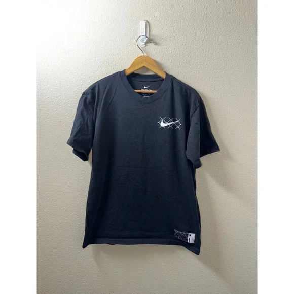 Men's Nike Shirt Size Small