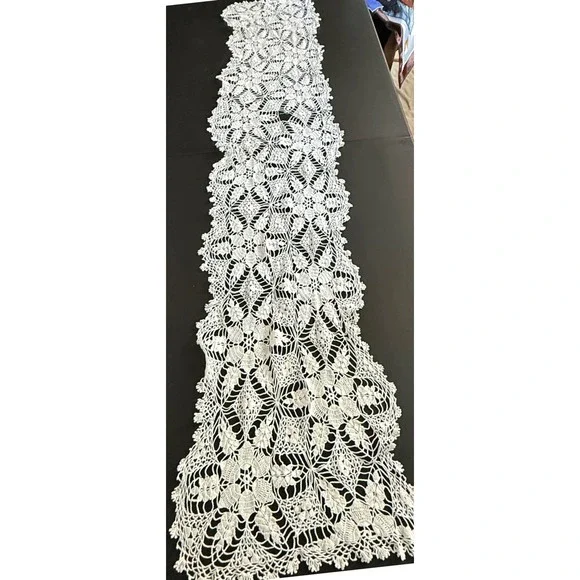 Vintage White Crochet Lace Runner 65x13‎ Floral Medallion Boho Wedding Decor