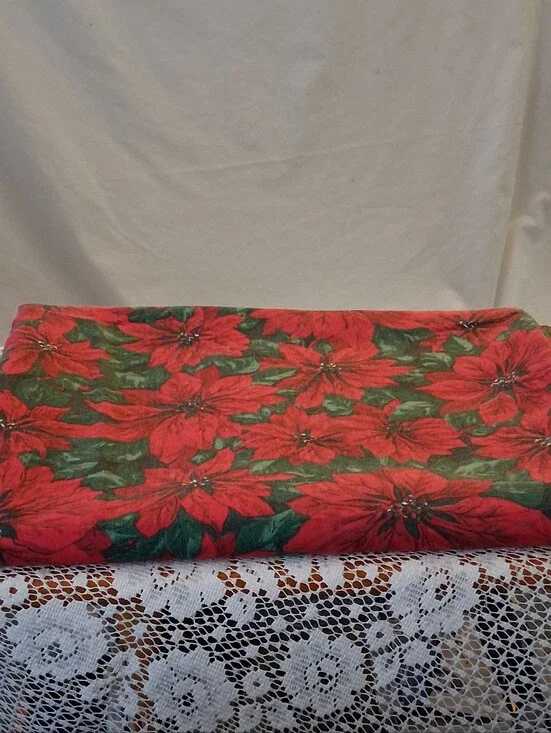 Poinsetta Holiday Tablecloth