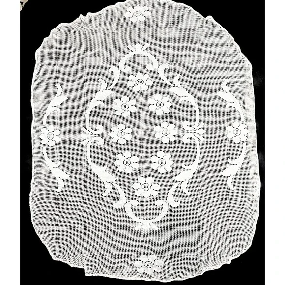 Handmade Crochet Floral Crochet Oval Tablecloth Size: 75