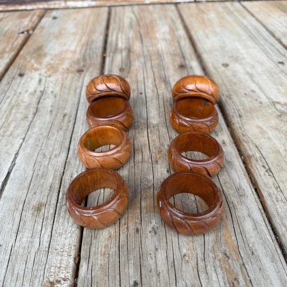 Vtg Hand Carved Wood Napkin Rings Set of 8‎ Brown Rustic Boho Table Decor