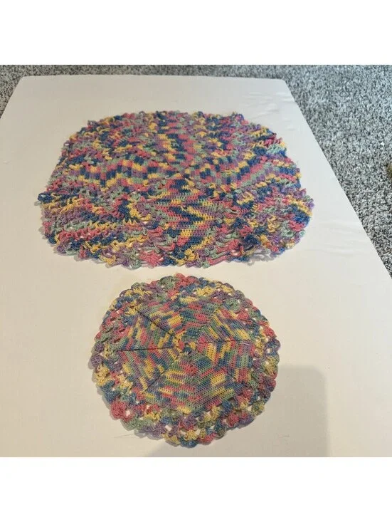 Set Of 2 Pastel Doilies.  7” And 13 1/2”