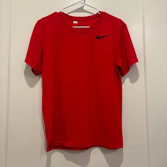 Nike Mens Dri-FIT Standard Fit Short Sleeve Training Shirt Red Small 1680