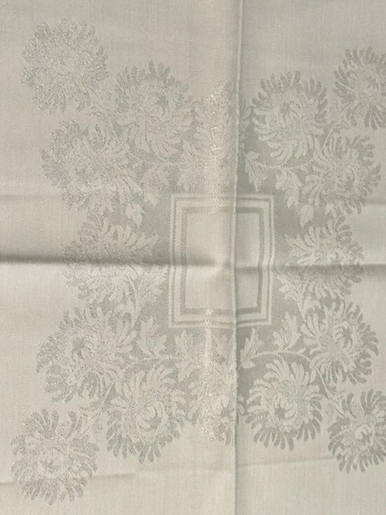 5 - Vintage White  Damask Cloth Napkins Floral  chrysanthemum Mums Dinner Party