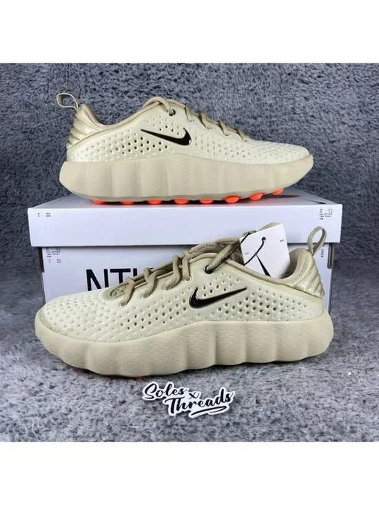 Nike Mind 002 Pregame Shoes Size 9.5 Men Light Khaki Hyper Crimson HQ4308-200