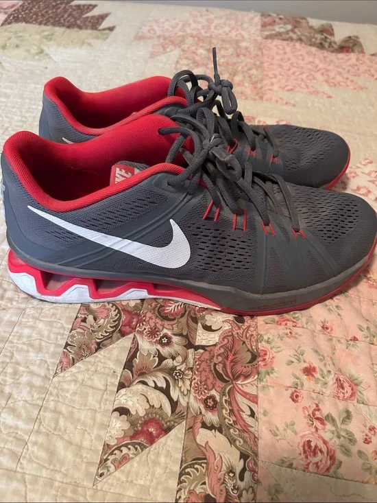 Nike Gray and Red Athletic Running Sneakers with White Swoosh