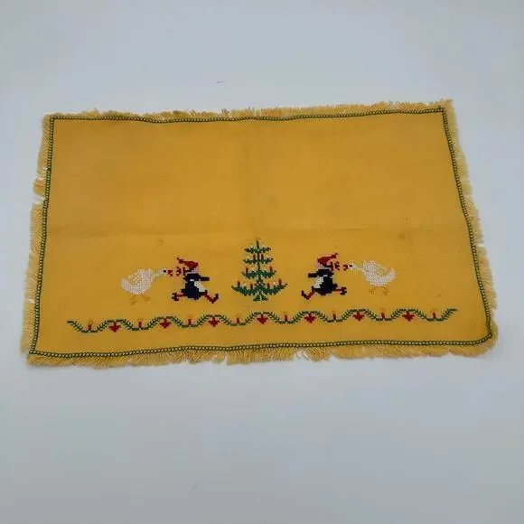 Vintage Fingertip Towel Cross Stitch Christmas Yellow Dutch Girls Geese Tree