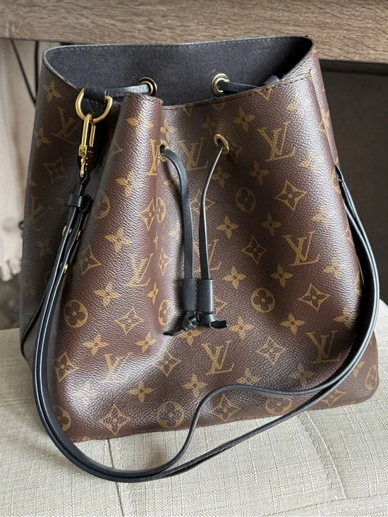 Louis Vuitton Monogram NeoNoe