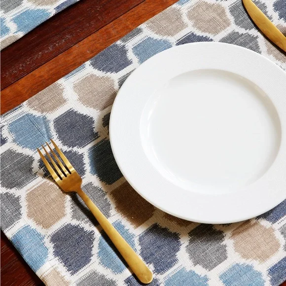 Crate & Barrel Zander Ikat Blue/White Handwoven Cotton Table Placemats Set of‎ 4