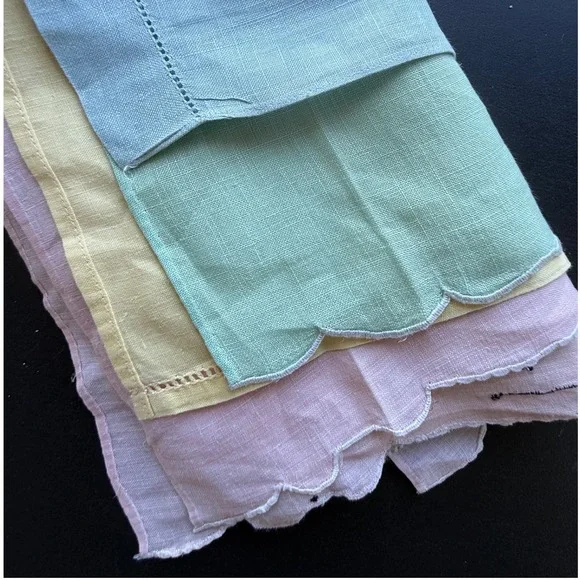 Vintage Pastel Linen Guest Towels Tea Napkins Scalloped Lace Set of 4