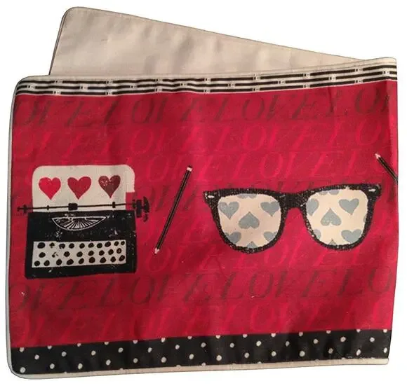Manual Woodworkers Retro Hearts Table Runner Valentine Red Black Ivory 13x36